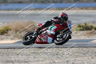 media/Nov-16-2025-Race Pace (Sun) [[8c5fa54630]]/Verified Riders/3-Turn 14 (1045am)/